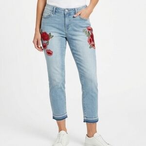 a.n.a A New Approach Light Wash Rose Embroidered Skinny Ankle Jeans Size 31/12